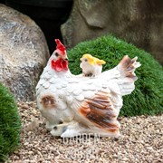 Фигура Курица с цыпленком для сада полистоун F07786 - фото 11956