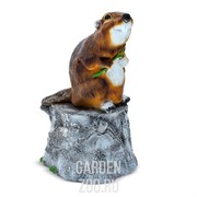 Фигура садовая Бобёр на пне с веткой полистоун высота 76см F07135 - фото 13972