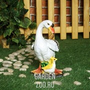 Фигура для сада Гусь с гусёнком полистоун высота 35см F01064 - фото 18805