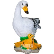 Фигура для сада Гусь с гусёнком полистоун высота 35см F01064 - фото 18806