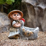 Кашпо девочка с курицей - фото 35363