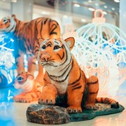 Фигура садовая Тигренок на камне стеклопластик U08923 - фото 46968