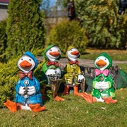 Фигура садовая Утёнок в зелёном плаще высота 53см F08976-Gr - фото 49627