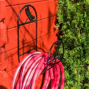 Кронштейн для садового шланга черный металлический Стрекоза 802-010B - фото 52806