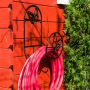 Кронштейн кованый для садового шланга Бабочки чёрный 802-014B - фото 52979