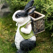 Кашпо садовое фигура Заяц с корзиной чёрно-белый U09092-WBL - фото 53465