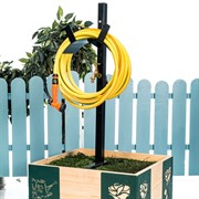 Опора c кронштейном для поливочного шланга и краном с подводом воды 820-011B - фото 54444