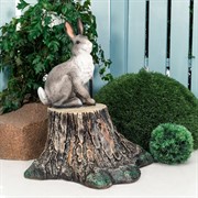 Фигура для сада Заяц на пне серый полистоун F07062-Gray - фото 54645