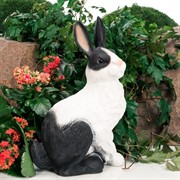 Фигура для сада Заяц чёрно-белый полистоун F01007-WBL - фото 54897
