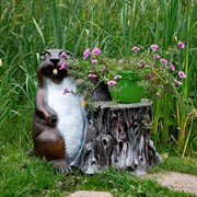 Фигура декоративная для сада Бобер с пнем тёмный стеклопластик U07682 - фото 57080