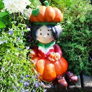 Фигура декоративная Гном Тыква для сада и участка высота 41см U09031 - фото 57554