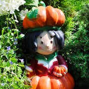 Фигура декоративная Гном Тыква для сада и участка высота 41см U09031 - фото 57555