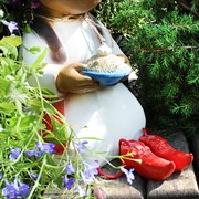 Фигура декоративная Гном Чеснок полистоун высота 43см U09029 - фото 57588