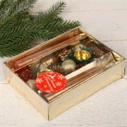 Свеча новогодняя с подсвечником Шишки и шарики 3,5х11х15см 4шт золото - фото 60028