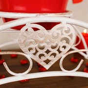 Подставка на подоконник на 1 цветок Сердце бело-золотая металл 140-981WG - фото 62152