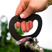 Кронштейн с краном на грядки 550-004Br - фото 63558