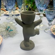 Подсвечник фигурка гипсовый Малыш стоит серый - фото 66994