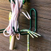 Крючок для хранения садового инвентаря металлический на стену 58-101Gr - фото 69028