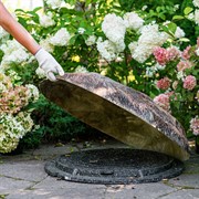 Крышка для канализационного люка Камень-валун низкий F03095 - фото 69116