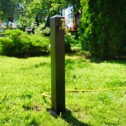 Колонка садовая чёрная водоразборная металл высота 73см 55-103 - фото 69741