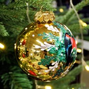 Шар ёлочный Красногрудые снегири 80мм - фото 71508