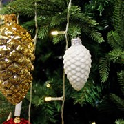 Игрушка ёлочная Шишка в снегу 8см белая - фото 71579