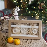 Подарочный набор из 2-х декоративных свечей, подсвечников и аромасаше - фото 71942