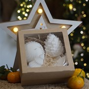 Подарочный набор из 3-х новогодних свечей с подсвечниками - фото 71968