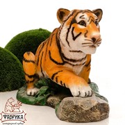Фигура садовая Тигренок на камне стеклопластик U08923 - фото 9443